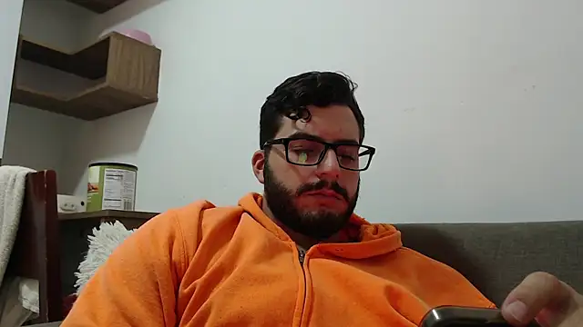 Snapshot of thomas_gun chatting on 02.11.26 thomas gun online show from 02.11.26