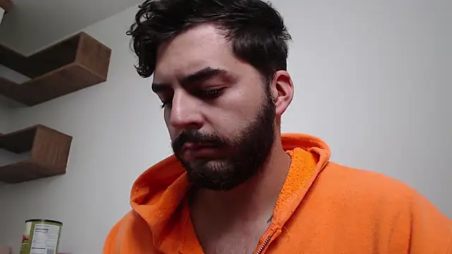 Snapshot of thomas_gun chatting on 02.13.26 thomas gun online show from 02.13.26