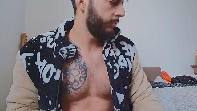 Snapshot of thomas_gun chatting on 02.20.26 thomas gun online show from 02.20.26