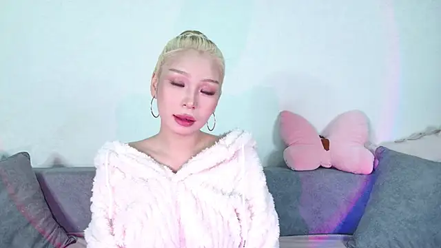 RileyMee online show from 01.06.25