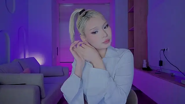 RileyMee online show from 09.23.25