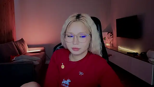 RileyMee online show from 04.17.26