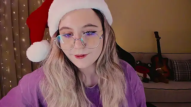 Snapshot of Diana_Flower chatting on 12.19.24 Diana Flower online show from 12.19.24