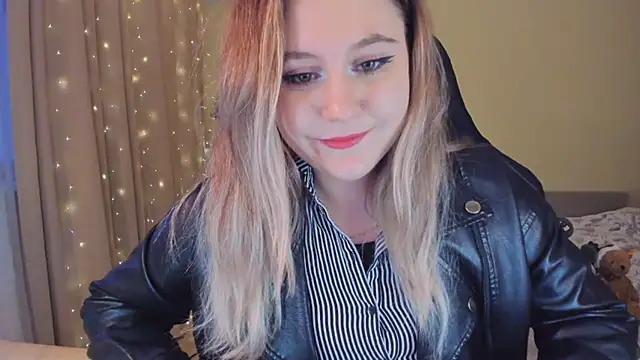 Snapshot of Diana_Flower chatting on 01.02.25 Diana Flower online show from 01.02.25