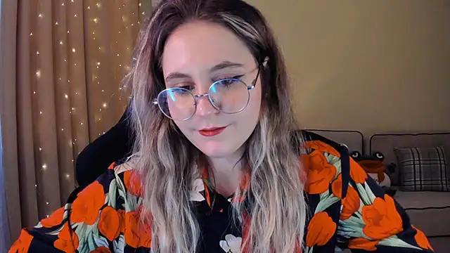 Snapshot of Diana_Flower chatting on 01.07.25 Diana Flower online show from 01.07.25