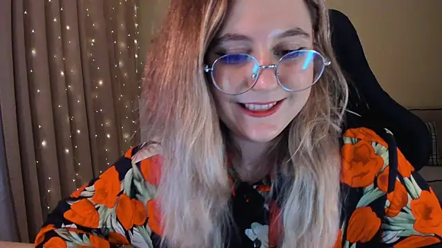 Snapshot of Diana_Flower chatting on 01.07.25 Diana Flower online show from 01.07.25