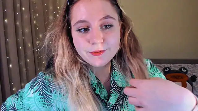 Snapshot of Diana_Flower chatting on 01.10.25 Diana Flower online show from 01.10.25