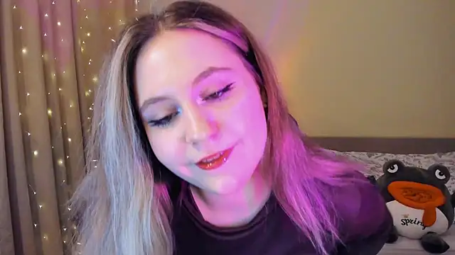 Snapshot of Diana_Flower chatting on 01.12.25 Diana Flower online show from 01.12.25