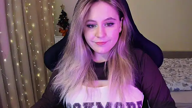 Snapshot of Diana_Flower chatting on 01.12.25 Diana Flower online show from 01.12.25