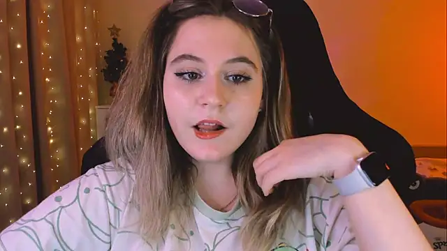 Snapshot of Diana_Flower chatting on 01.31.25 Diana Flower online show from 01.31.25