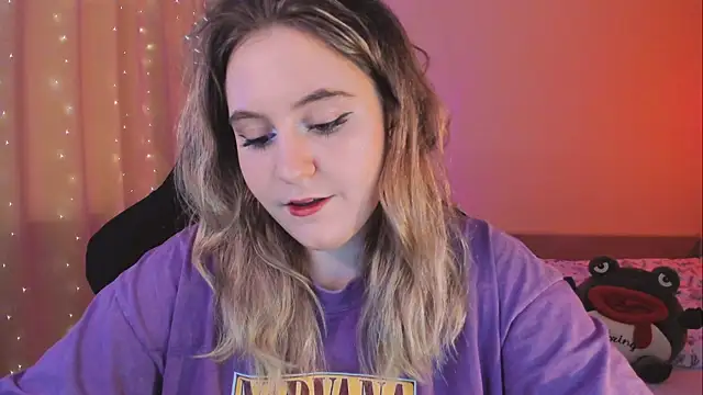 Snapshot of Diana_Flower chatting on 02.08.25 Diana Flower online show from 02.08.25