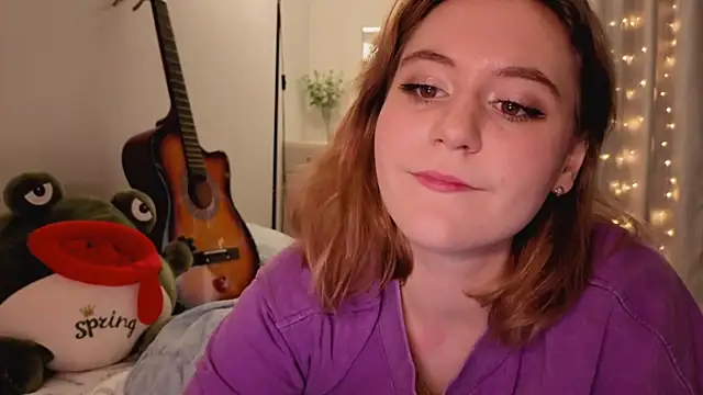 Snapshot of Diana_Flower chatting on 10.05.25 Diana Flower online show from 10.05.25