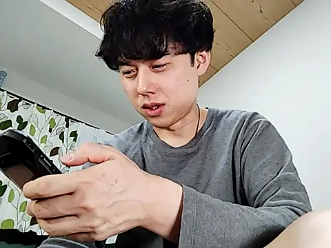 whitebriefboy online show from 03.05.25