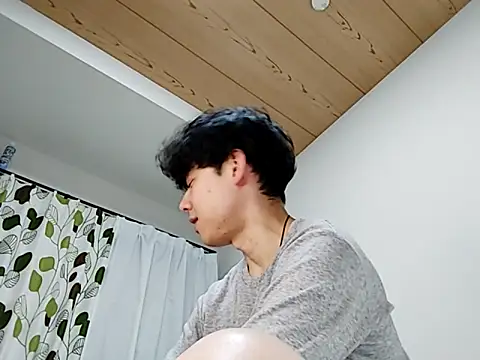 whitebriefboy online show from 03.11.25