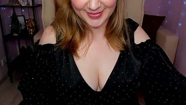 Snapshot of Helens_love chatting on 01.06.25 Helens love online show from 01.06.25