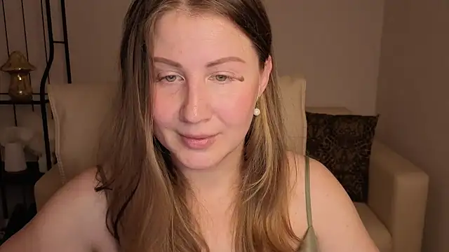 Snapshot of Helens_love chatting on 09.18.25 Helens love online show from 09.18.25