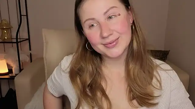 Snapshot of Helens_love chatting on 11.01.25 Helens love online show from 11.01.25