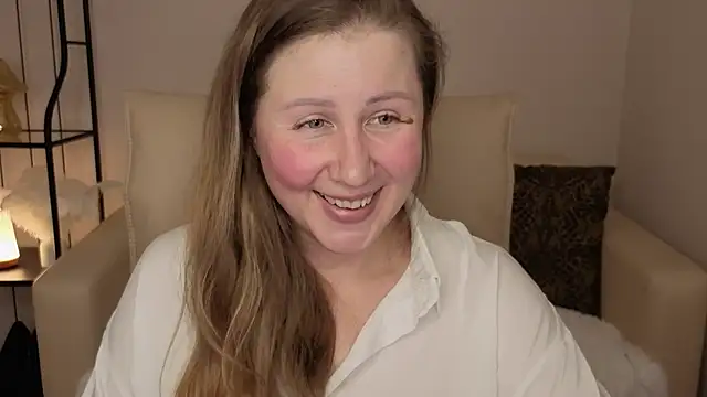 Snapshot of Helens_love chatting on 12.04.25 Helens love online show from 12.04.25