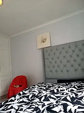 Candy Love 18 online show from 12.25.24