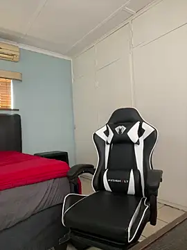 Candy Love 18 online show from 09.09.25