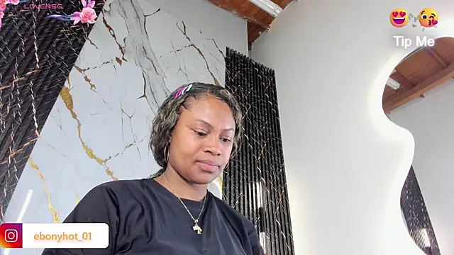 Snapshot of ebony_hot1 chatting on 09.20.25 ebony hot1 online show from 09.20.25