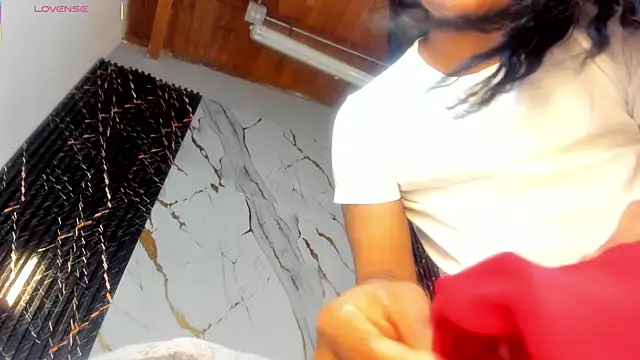 Snapshot of ebony_hot1 chatting on 11.12.25 ebony hot1 online show from 11.12.25