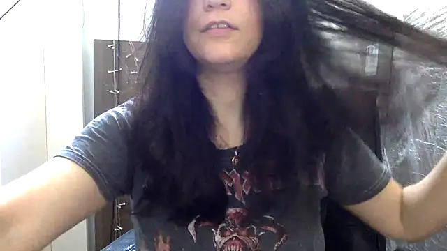 Snapshot of beatrizspbr chatting on 03.16.26 beatrizspbr online show from 03.16.26