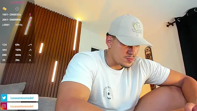 lucasanto  online show from 11.09.25