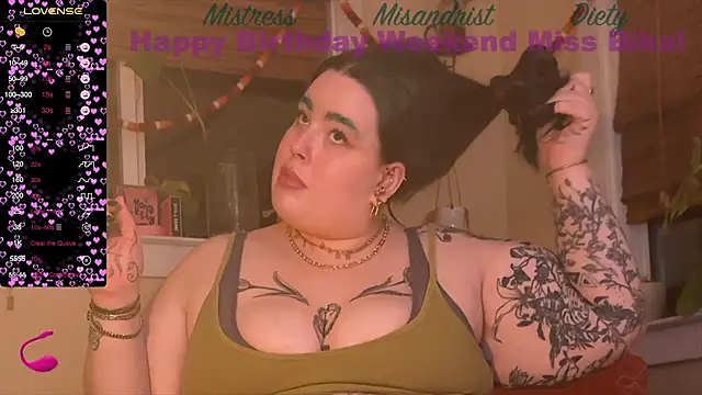 Snapshot of MissBika chatting on 01.15.25 MissBika online show from 01.15.25