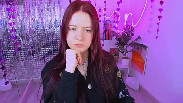 Lily Moonlight online show from 02.15.26