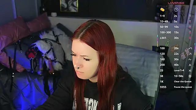 Lily Moonlight online show from 03.31.26