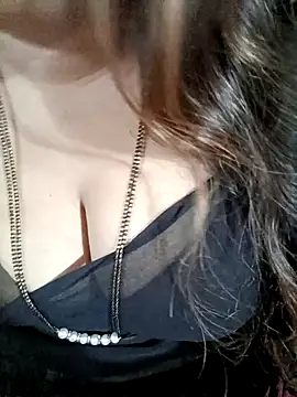 Beautyy38 online show from 11.17.25