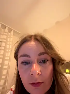 Joanachupa online show from 12.20.25