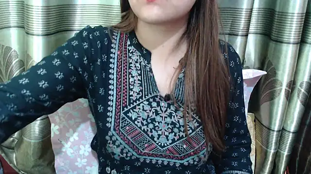 Snapshot of queen_angelina chatting on 02.22.26 queen angelina online show from 02.22.26