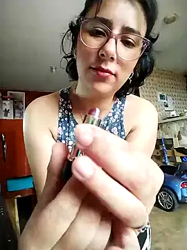 Snapshot of Im_Alma_ chatting on 02.20.25 Im Alma online show from 02.20.25