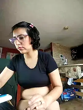 Snapshot of Im_Alma_ chatting on 03.06.25 Im Alma online show from 03.06.25