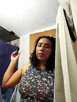 Snapshot of Im_Alma_ chatting on 02.16.26 Im Alma online show from 02.16.26