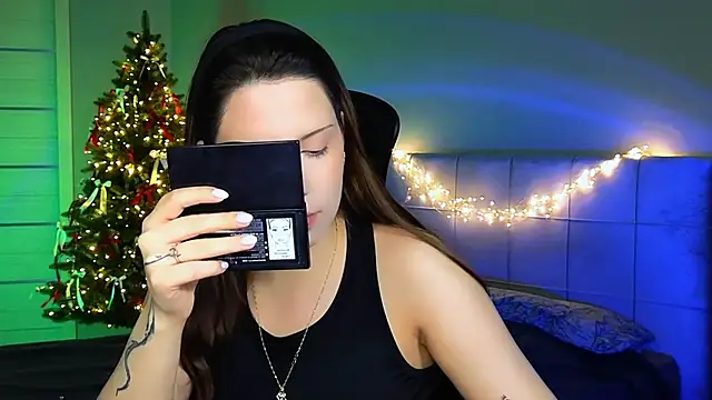 Stacy Gonzales  online show from 01.06.25