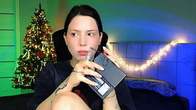 Stacy Gonzales  online show from 01.07.25