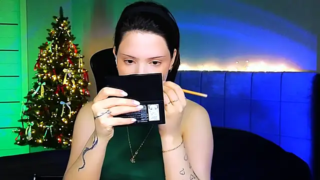 Stacy Gonzales  online show from 01.29.25