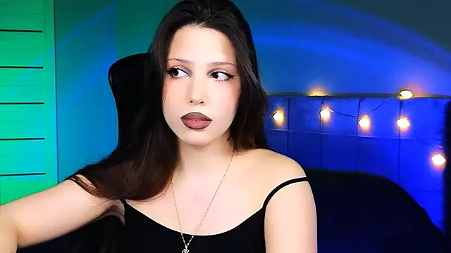 Stacy Gonzales  online show from 02.28.25