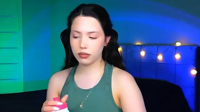 Stacy Gonzales  online show from 03.19.25