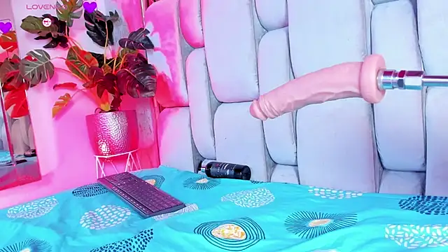 Snapshot of RoseTaylor__ chatting on 03.27.26 RoseTaylor online show from 03.27.26