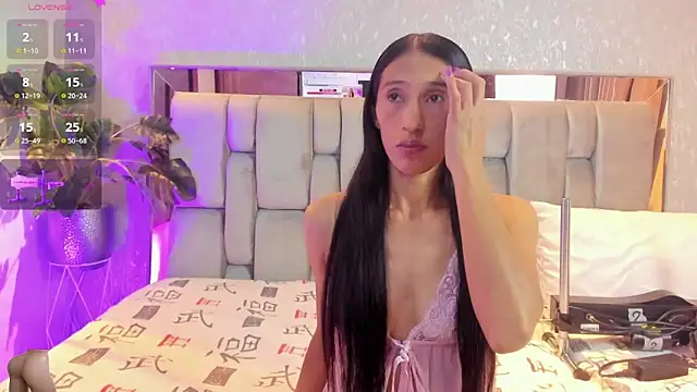 Snapshot of RoseTaylor__ chatting on 04.09.26 RoseTaylor online show from 04.09.26