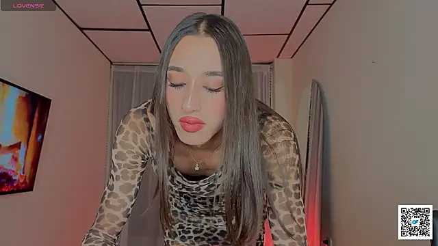 Snapshot of Goddivaa chatting on 12.04.25 Goddivaa online show from 12.04.25