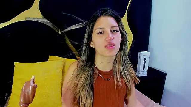 Snapshot of GiaRoussel chatting on 11.25.25 GiaRoussel online show from 11.25.25