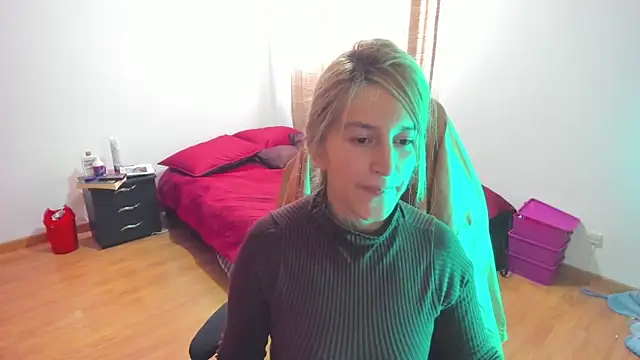 GiaRoussel online show from 04.07.26