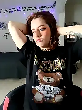 Lin-cute online show from 12.15.24