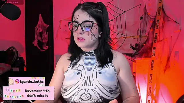 Lin-cute online show from 10.25.25