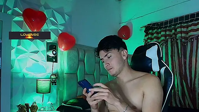 santyago taylor online show from 02.26.25